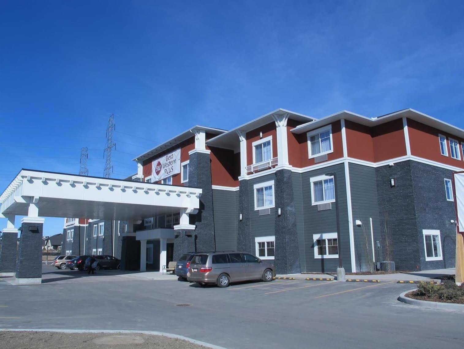 Best Western Plus Chestermere Hotel Екстер'єр фото