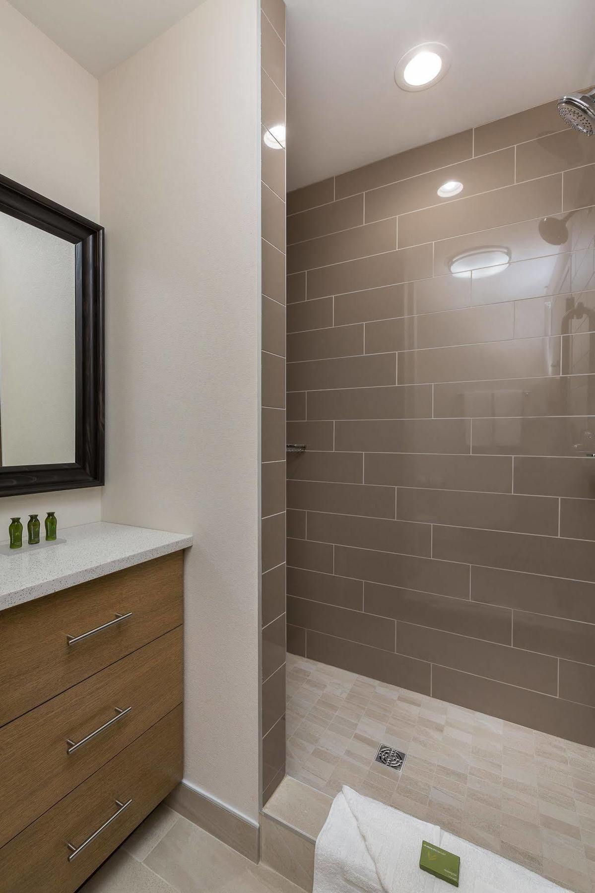 Best Western Plus Chestermere Hotel Екстер'єр фото